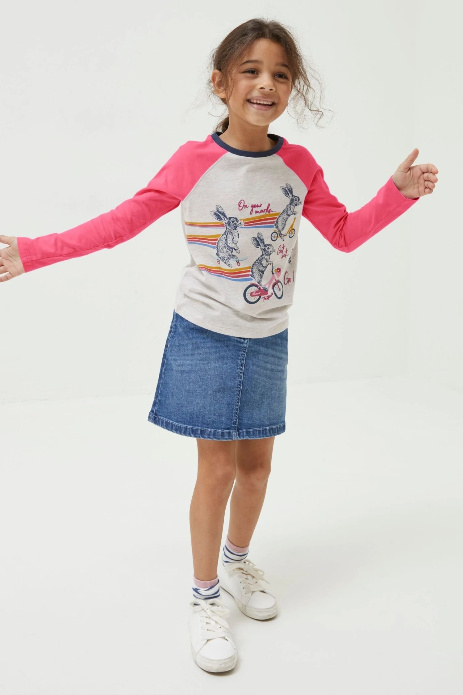 FatFace Natural Bunny Graphic T-Shirt 5 FatFace Natural Bunny Graphic T-Shirt - Image 3