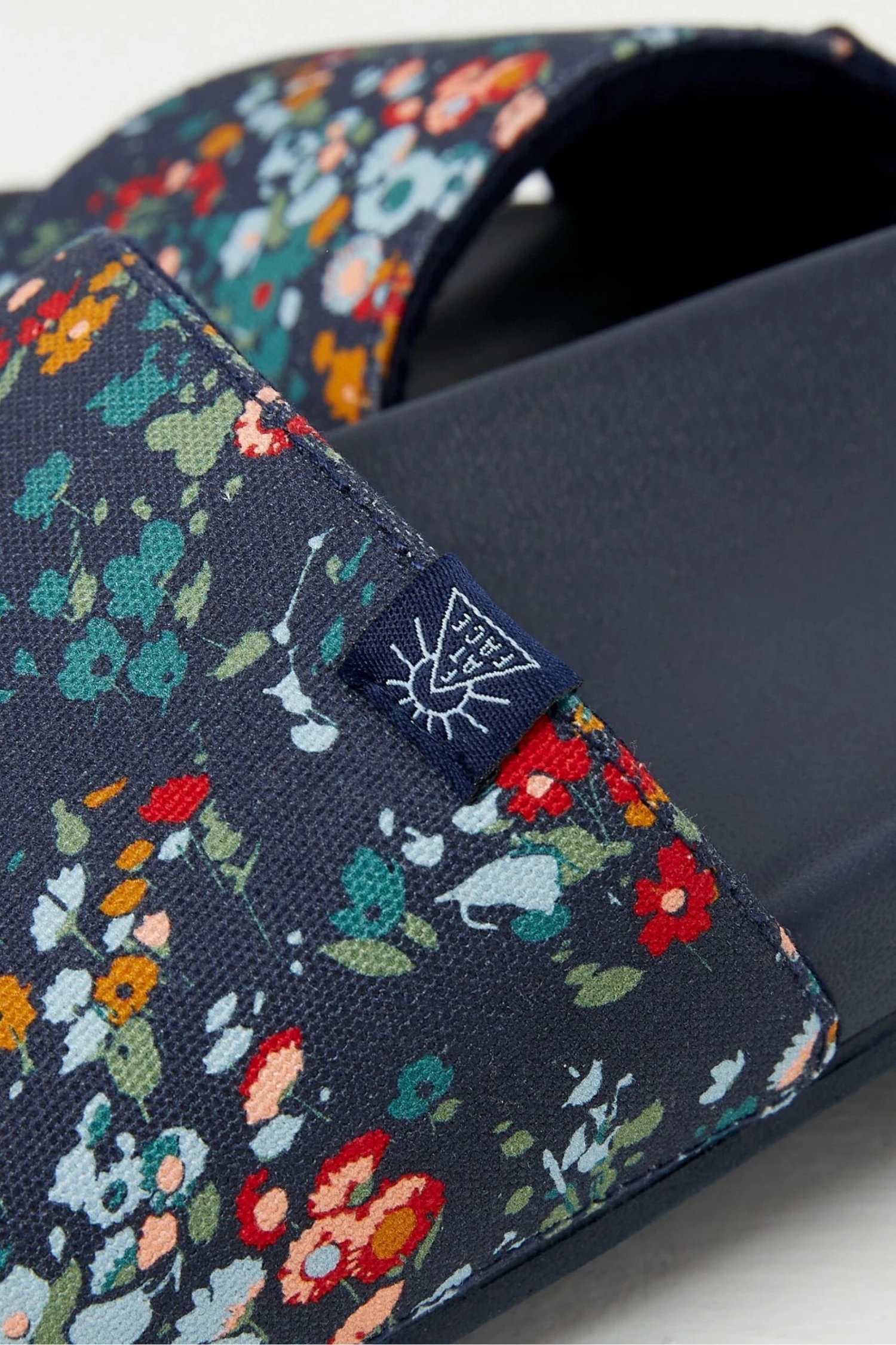 FatFace Blue Floral Print Sliders 6 FatFace Blue Floral Print Sliders - Image 4