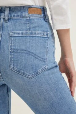 FatFace Blue Fly Flare Jeans -Fat Face Shop 385271s5