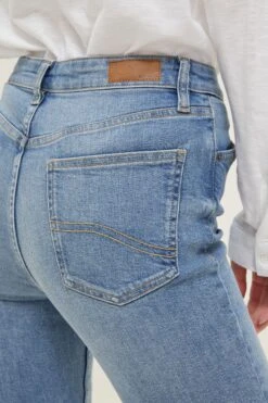 FatFace Blue Sway Capri Jeans -Fat Face Shop 716214s4