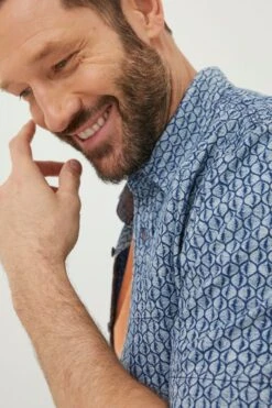 FatFace Blue Shell Print Shirt -Fat Face Shop A82129s3