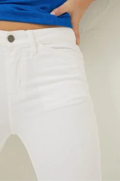 FatFace Blue Sway Capri Jeans -Fat Face Shop BB0671s4