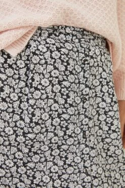 FatFace Hayward Springtime Black Midi Skirt -Fat Face Shop D57 527s4