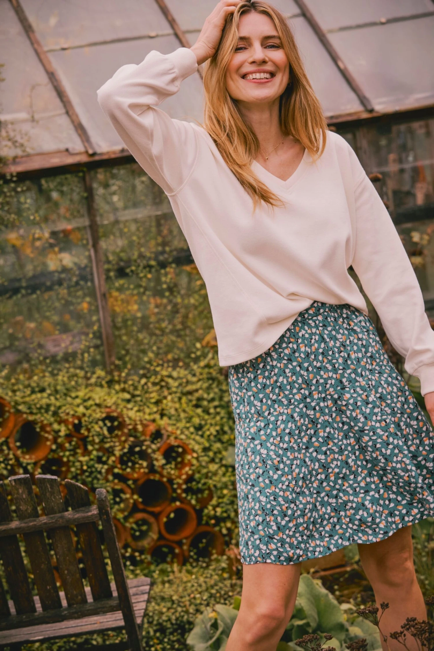 FatFace Green Wynne Ditsy Pears Skirt 5 FatFace Green Wynne Ditsy Pears Skirt - Image 3