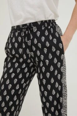 FatFace Lyme Batik Floral Black Trousers -Fat Face Shop D57 576s4