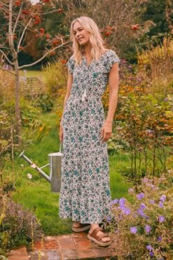 FatFace Natural Stevie Sketched Maxi Dress