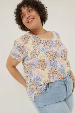 FatFace Natural Maggie Meadow Patchwork T-Shirt -Fat Face Shop D57 829s3