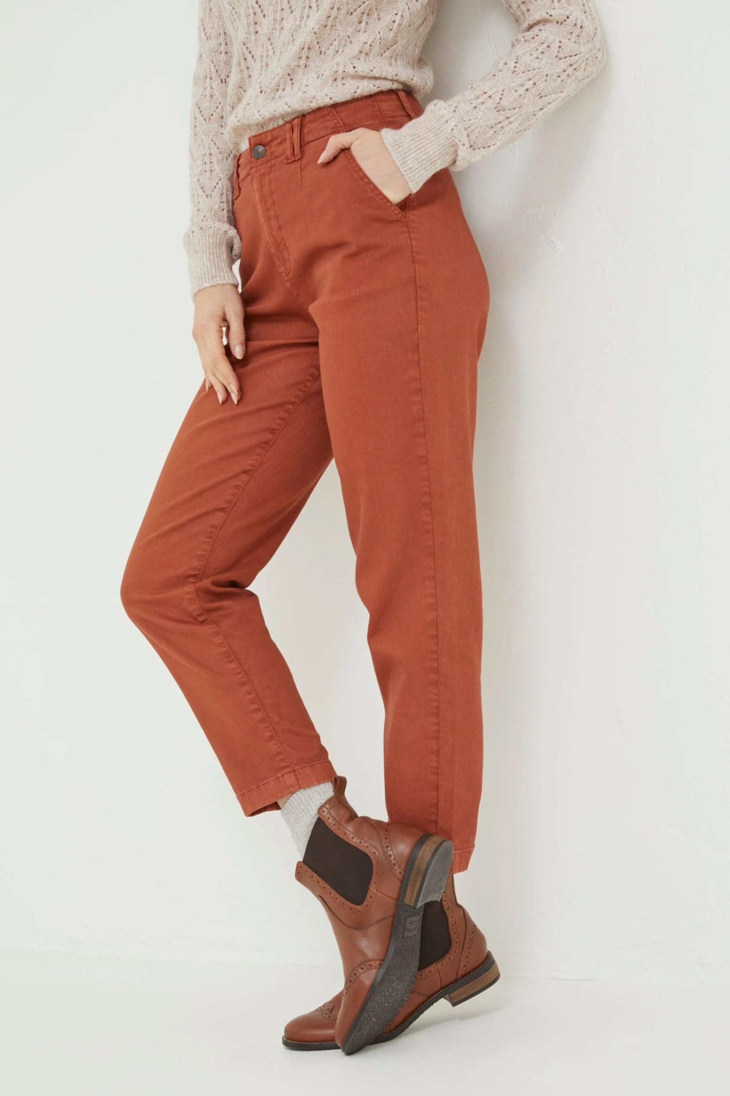 FatFace Brown Aspen Tapered Chinos 3 FatFace Brown Aspen Tapered Chinos