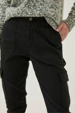 FatFace Hythe Cargo Black Trousers -Fat Face Shop D57578s4