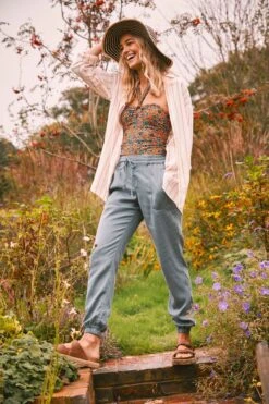 FatFace Billie Linen Blend White Shirt -Fat Face Shop D57594s2