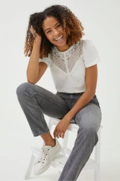 FatFace Natural Yasmin Lace Top -Fat Face Shop D57791s3