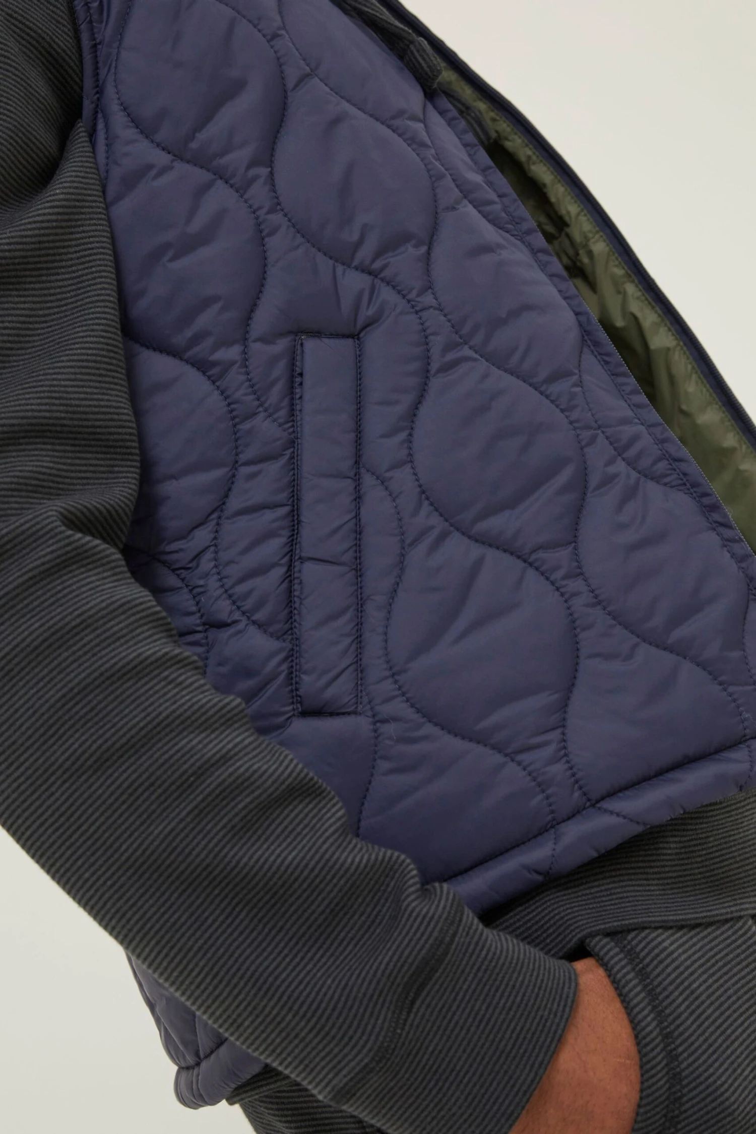 FatFace Blue Hascombe Gilet 6 FatFace Blue Hascombe Gilet - Image 4