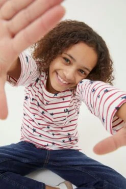 FatFace Natural Star Breton T-Shirt -Fat Face Shop D61443s3