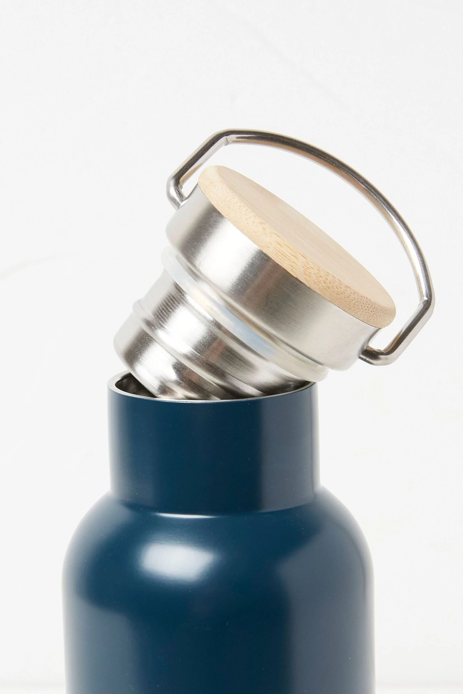 FatFace Blue Camper Water Bottle 5 FatFace Blue Camper Water Bottle - Image 3