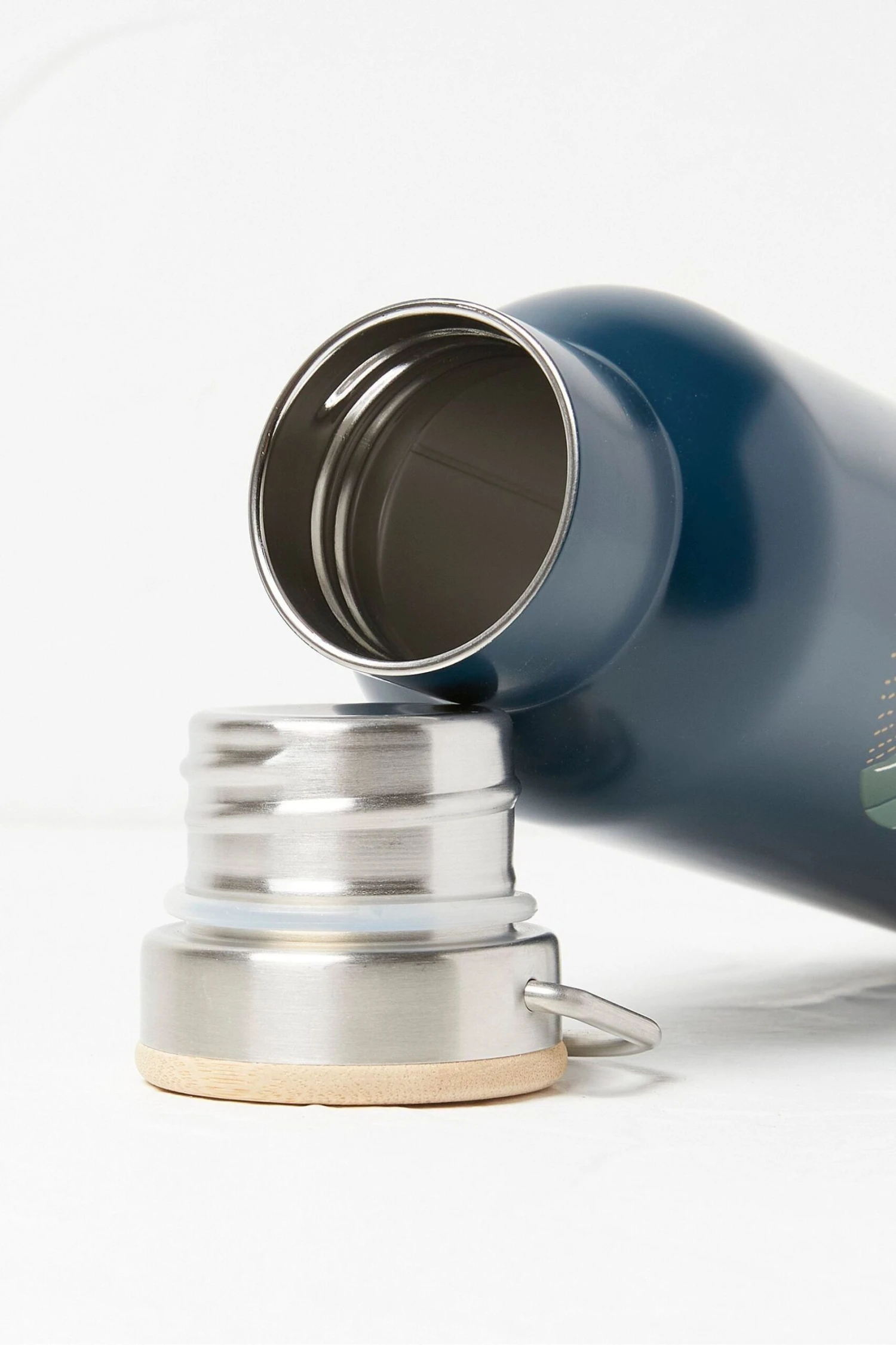 FatFace Blue Camper Water Bottle 6 FatFace Blue Camper Water Bottle - Image 4