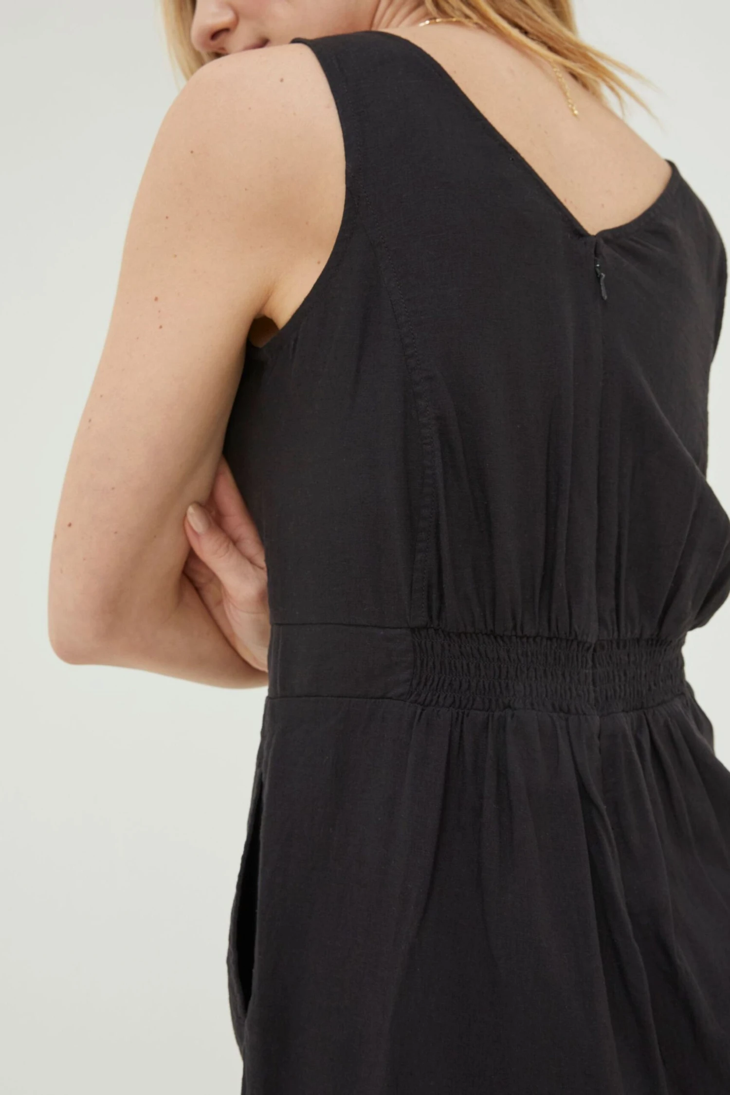 FatFace Aderyn Linen Blend Jumpsuit 6 FatFace Aderyn Linen Blend Jumpsuit - Image 4