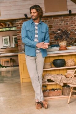 FatFace Natural Straight Light Colour Wash Jeans