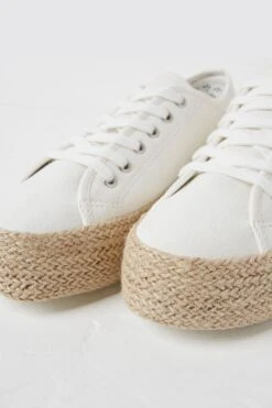 FatFace Francesca Lemon Embroidered Platform White Trainers -Fat Face Shop D90573s4