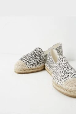 FatFace Maggie White Printed Espadrilles -Fat Face Shop D91240s3