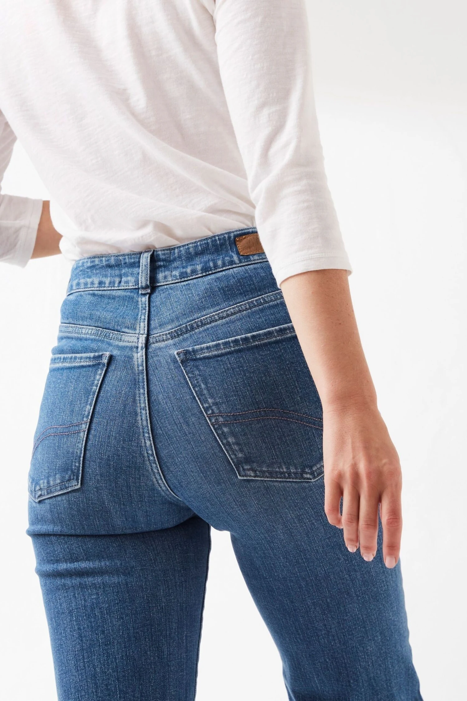 FatFace Elise Wide Leg Jeans 5 FatFace Elise Wide Leg Jeans - Image 3