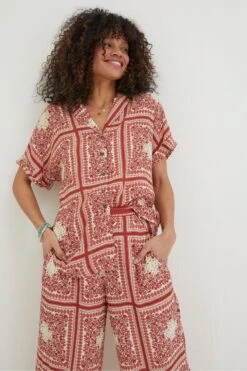 FatFace Natural Aniyah Bandana Shirt 15 FatFace Natural Aniyah Bandana Shirt -Fat Face Shop M85 918s6