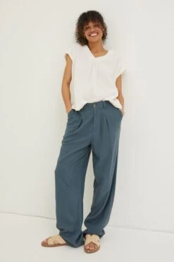 FatFace Blue Portloe Cropped Trousers