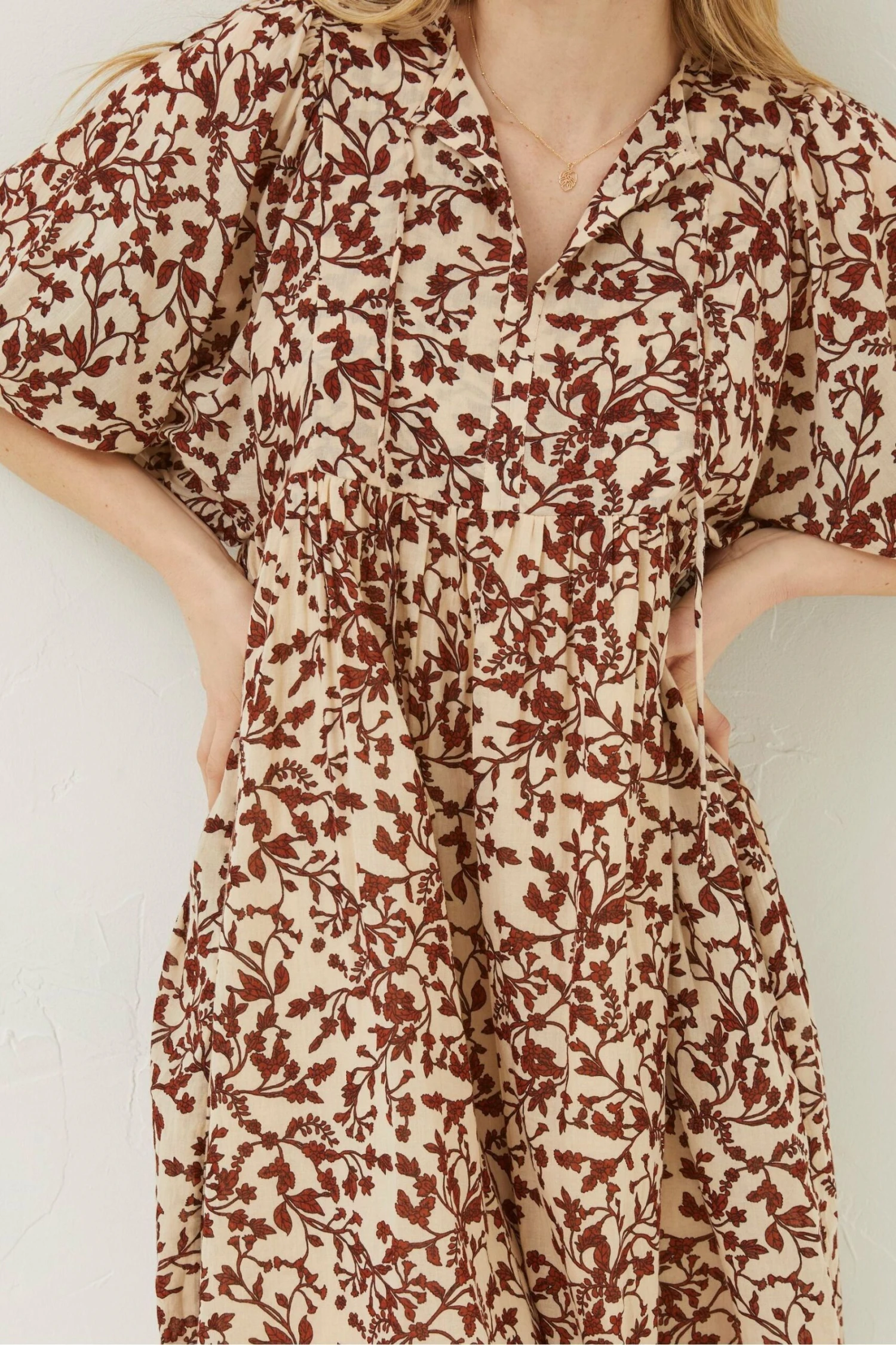 FatFace Scarlett Floral Brown Dress 6 FatFace Scarlett Floral Brown Dress - Image 4