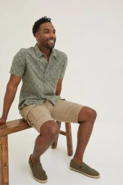 FatFace Green Dempsey Leaf Print Shirt -Fat Face Shop T54766s3