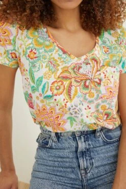 FatFace Natural Maggie Paradise Floral T-Shirt -Fat Face Shop T60277s3