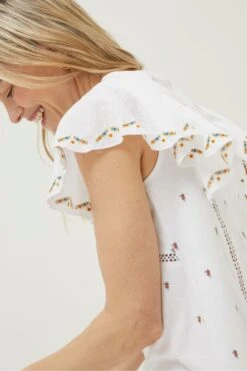 FatFace Natural Leah Embroidered Top -Fat Face Shop U04558s4