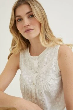 FatFace Elianna Broderie White Cami -Fat Face Shop U12271s3